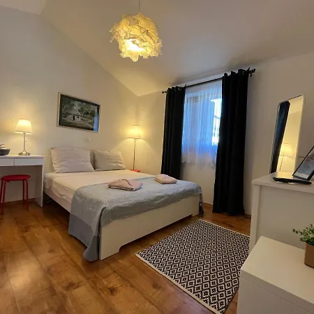 Apartment Cozy&Quiet Rovinj Exterior photo