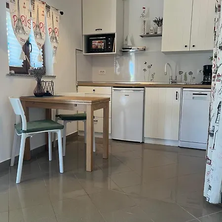 Apartment Cozy&Quiet Rovinj Exterior photo